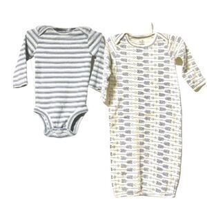 CARTERS and TOUCHED BY NATURE Organic Cotton Onesie & Baby Sleeper 0-6 months